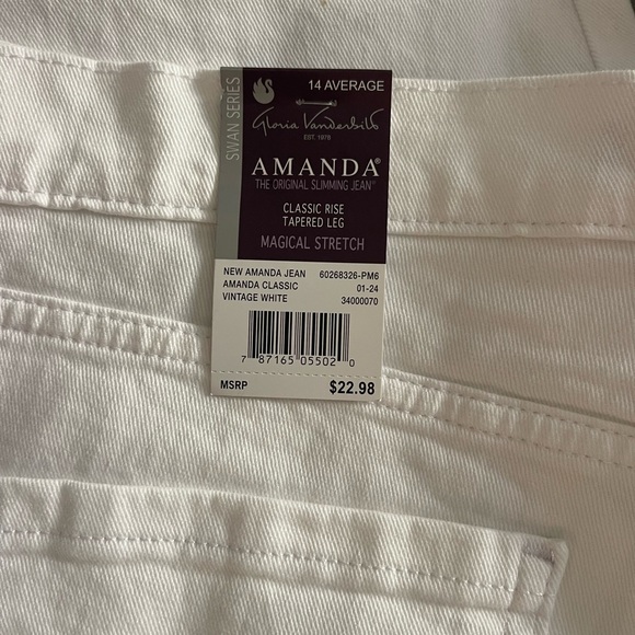 Gloria Vanderbilt Amanda jean’s tapered leg - Picture 3 of 3